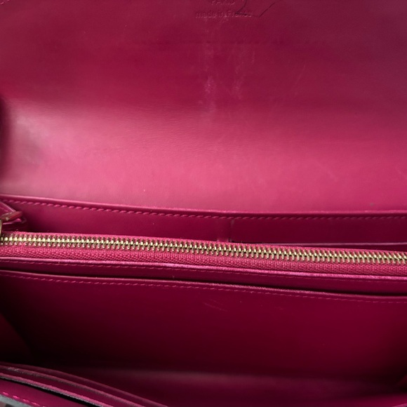 Louis Vuitton Vernis Embossed Wallet - Picture 4 of 9